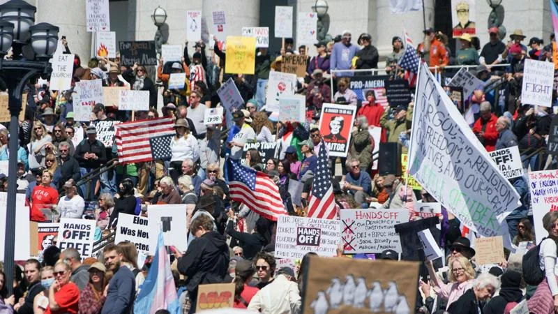Day of Defiance to protest Trumps Army, Flag Day celebrations