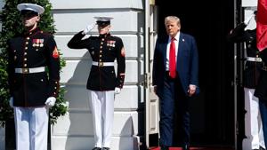 Trump plans breakfast meeting with all GOP senators