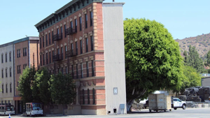 Netflix buys Burbank-based Warner Bros. for $72 billion